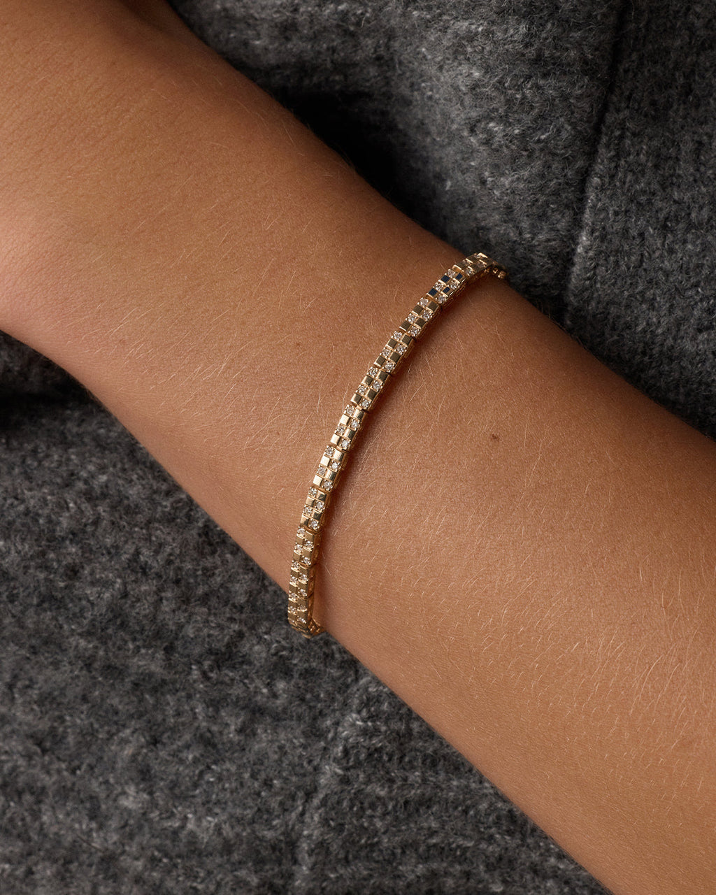Diamond Checkered Tennis Bracelet || option::14K Solid Gold, 7 in.